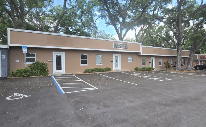 Pictures of Retail, Office property located at 624 E BAY DR, LARGO, FL 33770-3767 for lease - image #1
