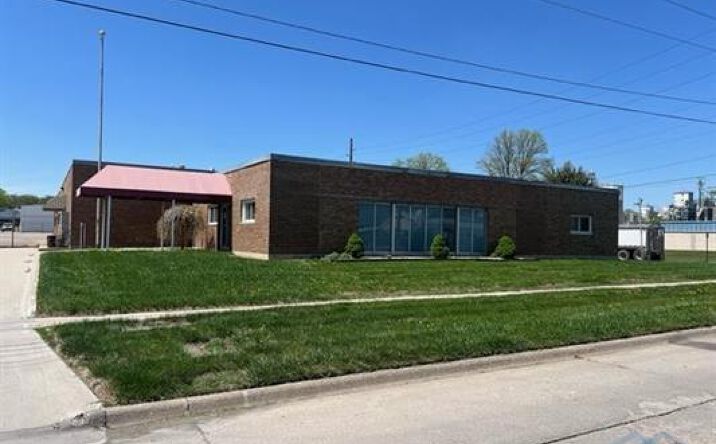 Pictures of Industrial, Office, Retail property located at 811 Steuben St, Sioux City, IA 51101 for lease - image #1
