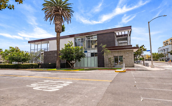 Pictures of Office property located at 820 Broadway, Santa Monica, CA 90401 for lease - image #1