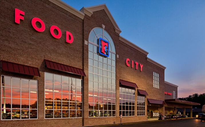 Pictures of Retail property located at Memorial Pkwy NW, Huntsville, AL 35810 for lease - image #1