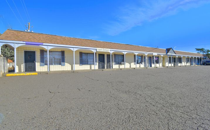 Pictures of Retail, Office, Special Purpose property located at 11701 Menaul Blvd NE, Albuquerque, NM 87112 for lease - image #1