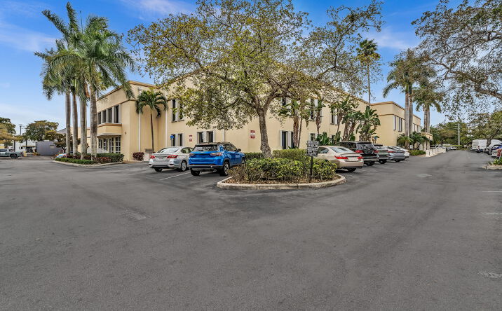 Pictures of Office, Industrial property located at 895 SW 30TH AVE, POMPANO BEACH, FL 33069 for lease - image #1