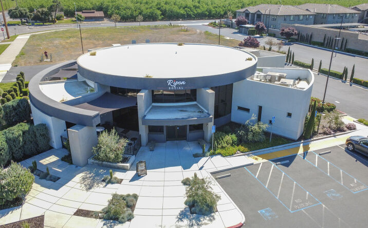 Pictures of Restaurant property located at 200 W River Rd, Ripon, CA 95366 for lease - image #1
