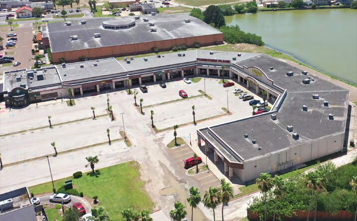 Pictures of Retail property located at 1425 Ruben M Torres Blvd, Brownsville, TX 78521 for lease - image #1