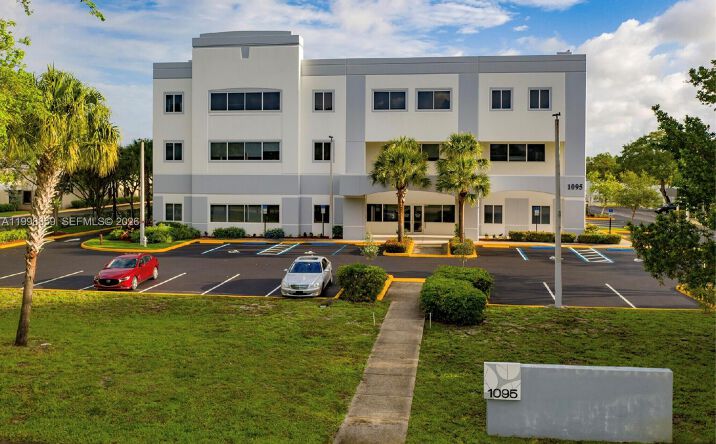 Pictures of Office property located at 1095 NW Broken Sound Pkwy NW # 310, Boca Raton, FL 33487 for lease - image #1