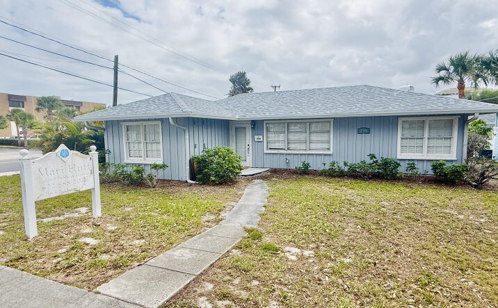 Pictures of Office, Retail property located at 218 SE Osceola Street, Stuart, FL 34994 for lease - image #1