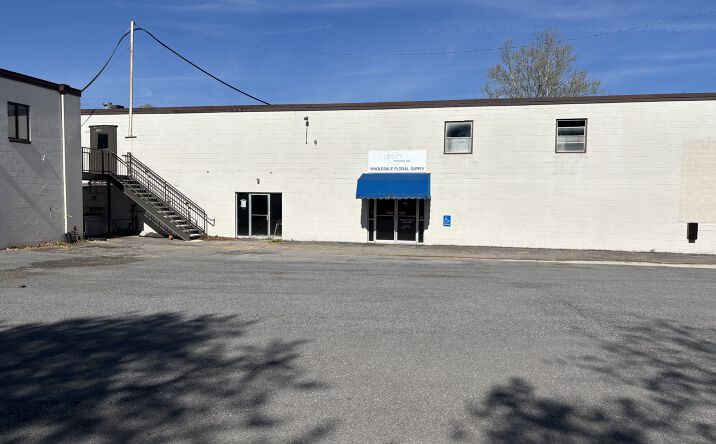 Pictures of Industrial property located at 3441 Brandon Ave SW, Roanoke, VA 24018 for lease - image #1