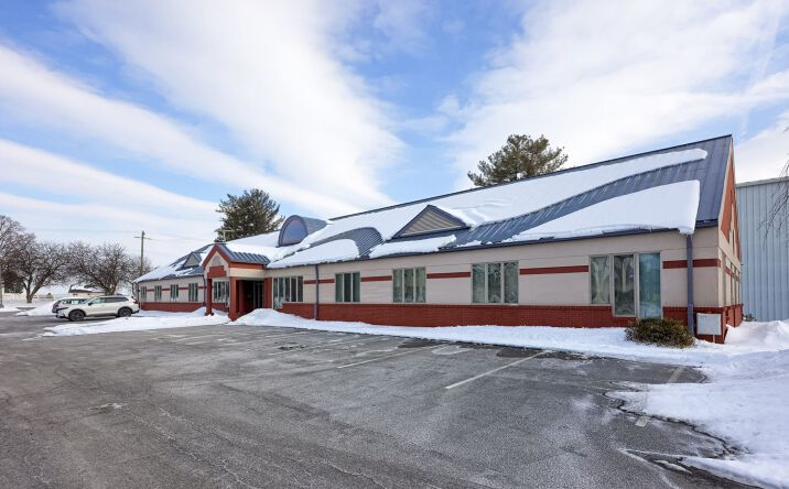 Pictures of Office property located at 352 East Main Street, Leola, PA 17540 for lease - image #1