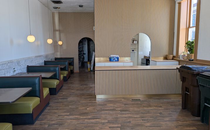 Pictures of Restaurant property located at 13 E Main Street, Xenia, OH 45385 for lease - image #1