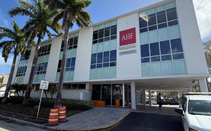 Pictures of Office property located at 2866 E Oakland Park Blvd, Fort Lauderdale, FL 33306 for lease - image #1