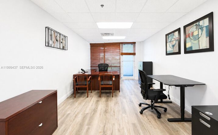Pictures of Office property located at 18501 Pines Blvd # 337, Pembroke Pines, FL 33029 for lease - image #1