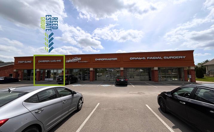 Pictures of Retail, Office property located at 5120 CHARLESTOWN RD, NEW ALBANY, IN 47150-9497 for lease - image #1