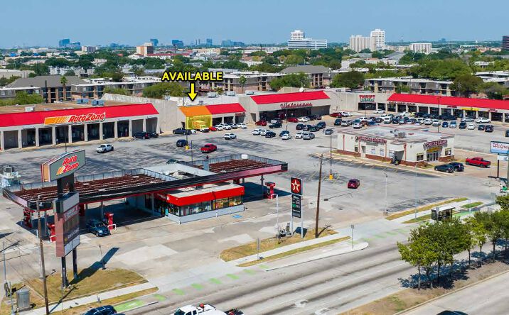 Pictures of Retail property located at 6700 - 6744 Hillcroft Avenue, Houston, TX 77081 for lease - image #1
