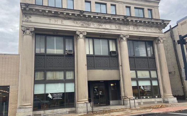 Pictures of Retail, Office property located at 19 West Main St, Ashland, OH 44805 for lease - image #1