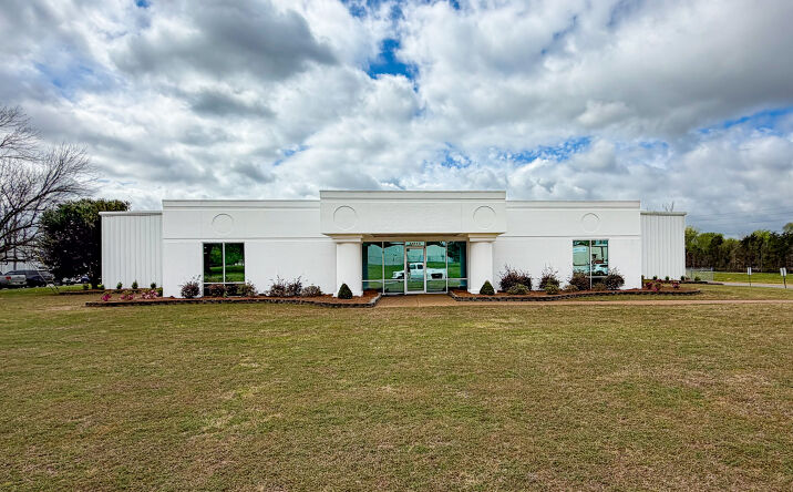 Pictures of Industrial property located at 1011 Cedar Lake Rd SE, Decatur, AL 35603 for lease - image #1