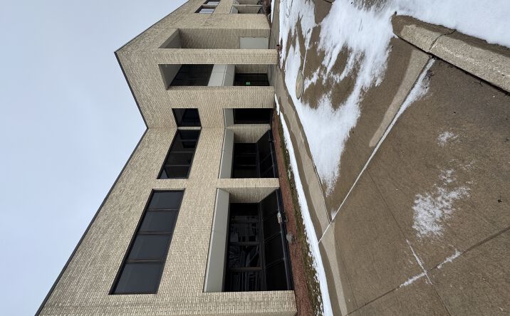 Pictures of Office property located at 2215 S Oneida St, Ashwaubenon, WI 54304 for lease - image #1