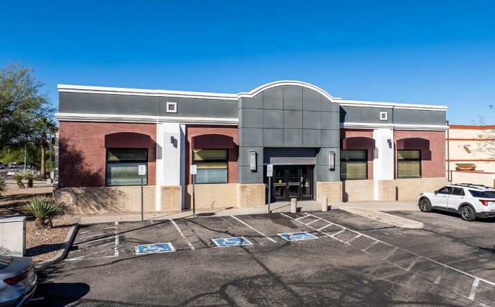 Pictures of Retail property located at 5955 E Broadway Blvd, Tucson, AZ 85711 for lease - image #1
