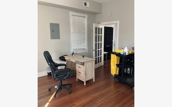 Pictures of Office, Special Purpose property located at 180 Spring St, Charleston, SC 29403 for lease - image #1