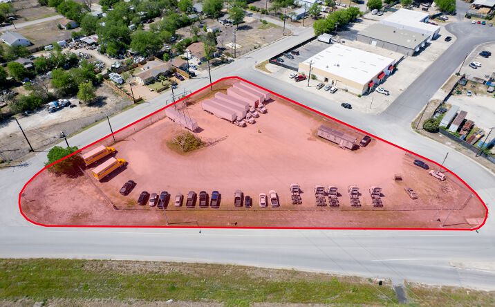 Pictures of Land property located at 1330 Seaboard Dr, San Antonio, TX 78219 for lease - image #1