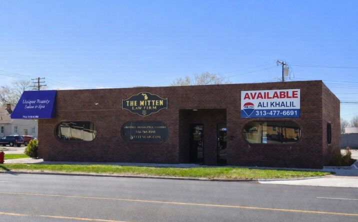 Pictures of Retail, Office, Restaurant property located at 13625 Northline Road, Southgate, MI 48195 for lease - image #1