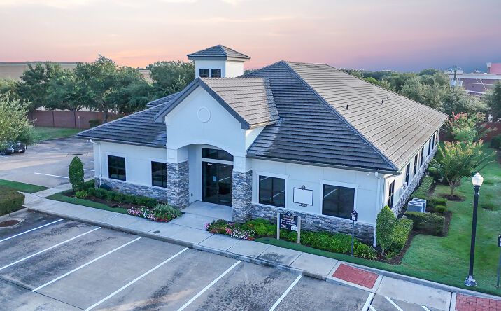 Pictures of Office property located at 4718 Riverstone Blvd, Missouri City, TX 77459 for lease - image #1