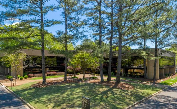 Pictures of Office property located at 6800 Poplar Ave, Memphis, TN 38138 for lease - image #1