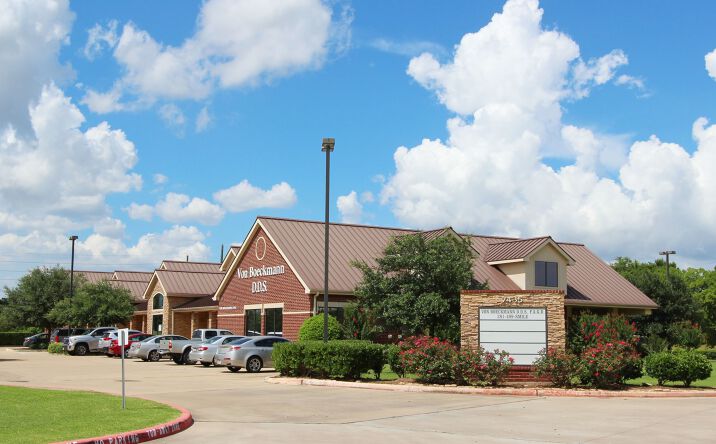 Pictures of Office property located at 7435 Hwy 6, Missouri City, TX 77459 for lease - image #1