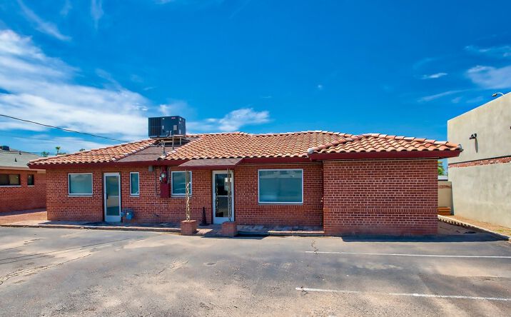Pictures of Office property located at 2540 East Indian School Road, Phoenix, AZ 85016 for lease - image #1