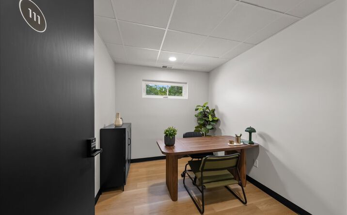 Pictures of Office property located at 900 Main Street, Grandview, MO 64030 for lease - image #1