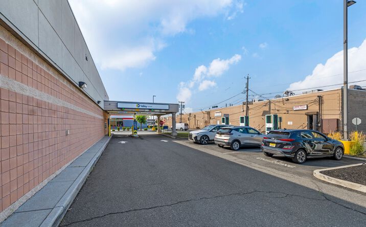 Pictures of Retail property located at 281-311 Ferry St, Newark, NJ 07105 for lease - image #1