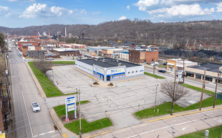 Pictures of Retail property located at 10 DONNER AVE, MONESSEN, PA 15062-1202 for lease - image #1