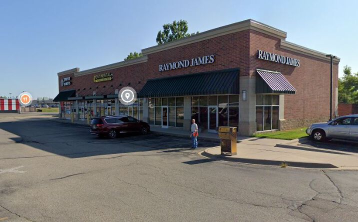Pictures of Retail, Office, Restaurant property located at 1480 Wright Ave, Alma, MI 48801 for lease - image #1