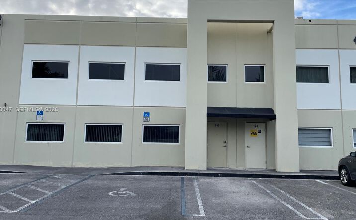 Pictures of Industrial property located at 10800 NW 21st St # 160, Sweetwater, FL 33172 for lease - image #1