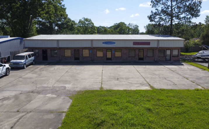 Pictures of Retail, Office property located at 3650 Louisiana 19, Zachary, LA 70791 for lease - image #1