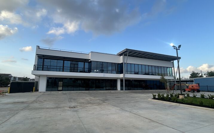 Pictures of Retail, Restaurant, Office property located at 12780 Bellaire Blvd, Houston, TX 77072 for lease - image #1