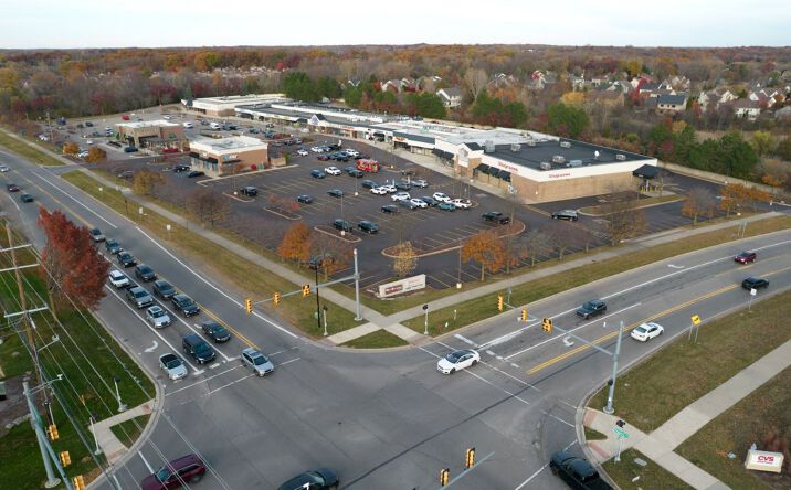 Pictures of Retail, Restaurant, Office property located at 7306 Haggerty Rd, west bloomfield, MI 48322 for lease - image #1