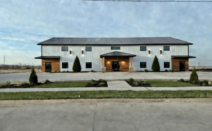 Pictures of Retail, Office property located at 1466 E 29th St, Fremont, NE 68025 for lease - image #1