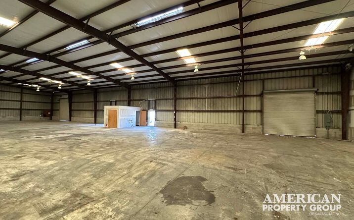 Pictures of Industrial property located at 2088 58th Ave Cir E, Bradenton, FL 34203 for lease - image #1