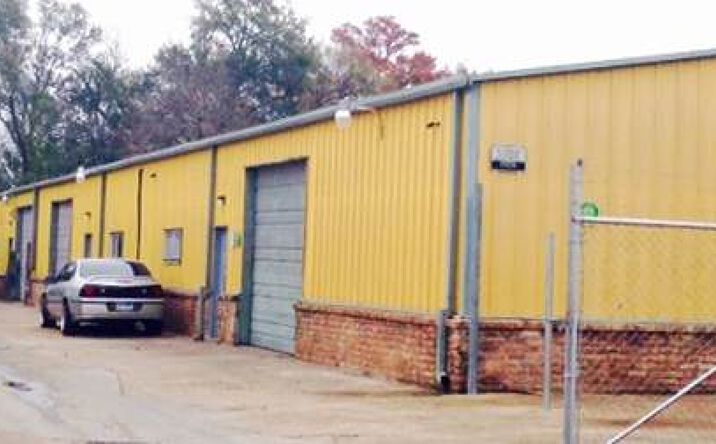 Pictures of Office, Industrial property located at 2016 Johanna Drive, Houston, TX 77055 for lease - image #1