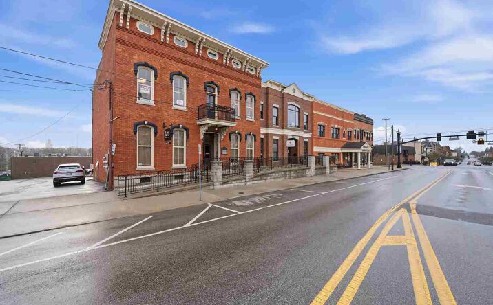 Pictures of Office property located at 86 N Sandusky St, Delaware, OH 43015 for lease - image #1