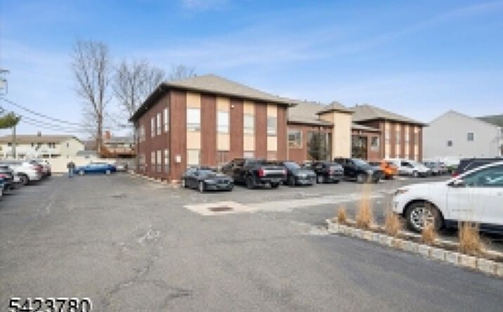 Pictures of Office property located at 495 Union Ave, Middlesex, NJ 08846 for lease - image #1