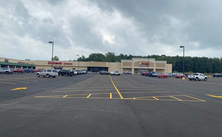 Pictures of Retail, Restaurant, Office property located at 2010 N Wayne St, Angola, IN 46703 for lease - image #1