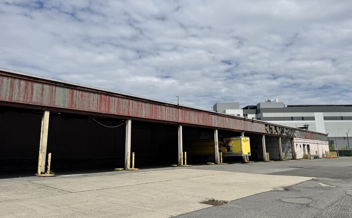 Pictures of Industrial property located at 400 Walnut Ave, New York, NY 10454 for lease - image #1