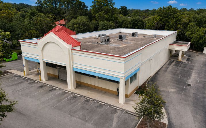 Pictures of Retail property located at 901 N Main St, Gainesville, FL 32601 for lease - image #1