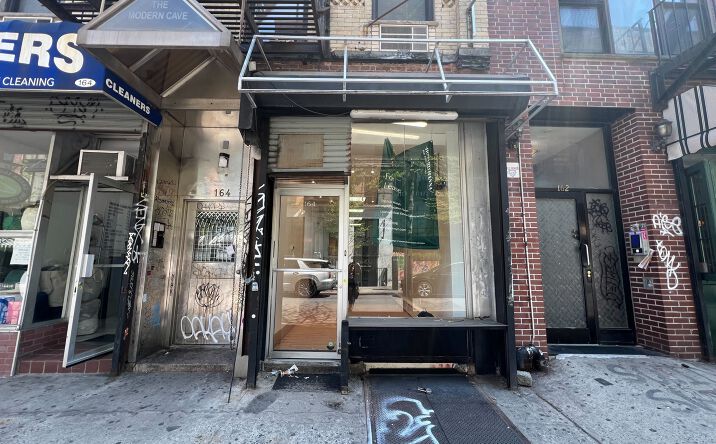 Pictures of Retail property located at 164 Orchard St, New York, NY 10002 for lease - image #1