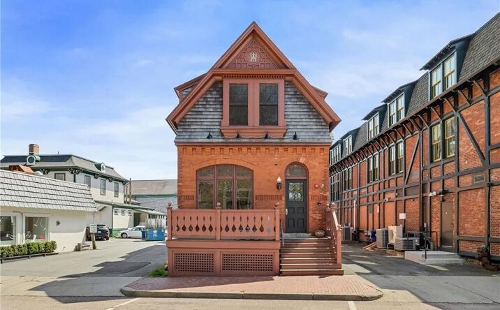 Pictures of Retail, Office property located at 3 Memorial Blvd, Newport, RI 02840 for lease - image #1