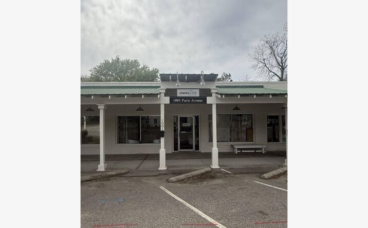 Pictures of Office property located at 1001 Paris Ave, Port Royal, SC 29935 for lease - image #1