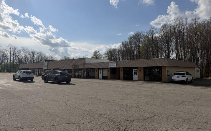 Pictures of Retail, Office, Restaurant property located at 305 E Main St, Lexington, OH 44904 for lease - image #1