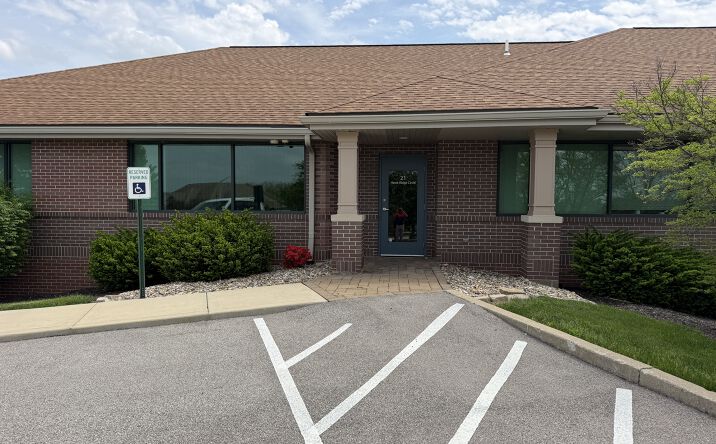 Pictures of Office, Special Purpose property located at 21 Hawk Ridge Circle, Lake St Louis, MO 63367 for lease - image #1