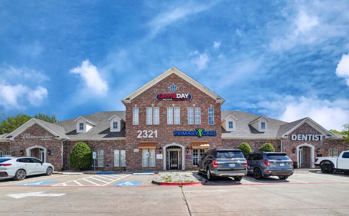 Pictures of Office property located at 2321 Ira E. Woods Ave, Grapevine, TX 76051 for lease - image #1